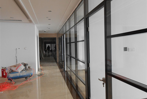 浙江玻璃隔断-车间装修隔断，应考虑的方面