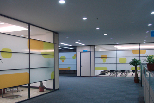 浙江玻璃隔断----玻璃隔断的选材要领